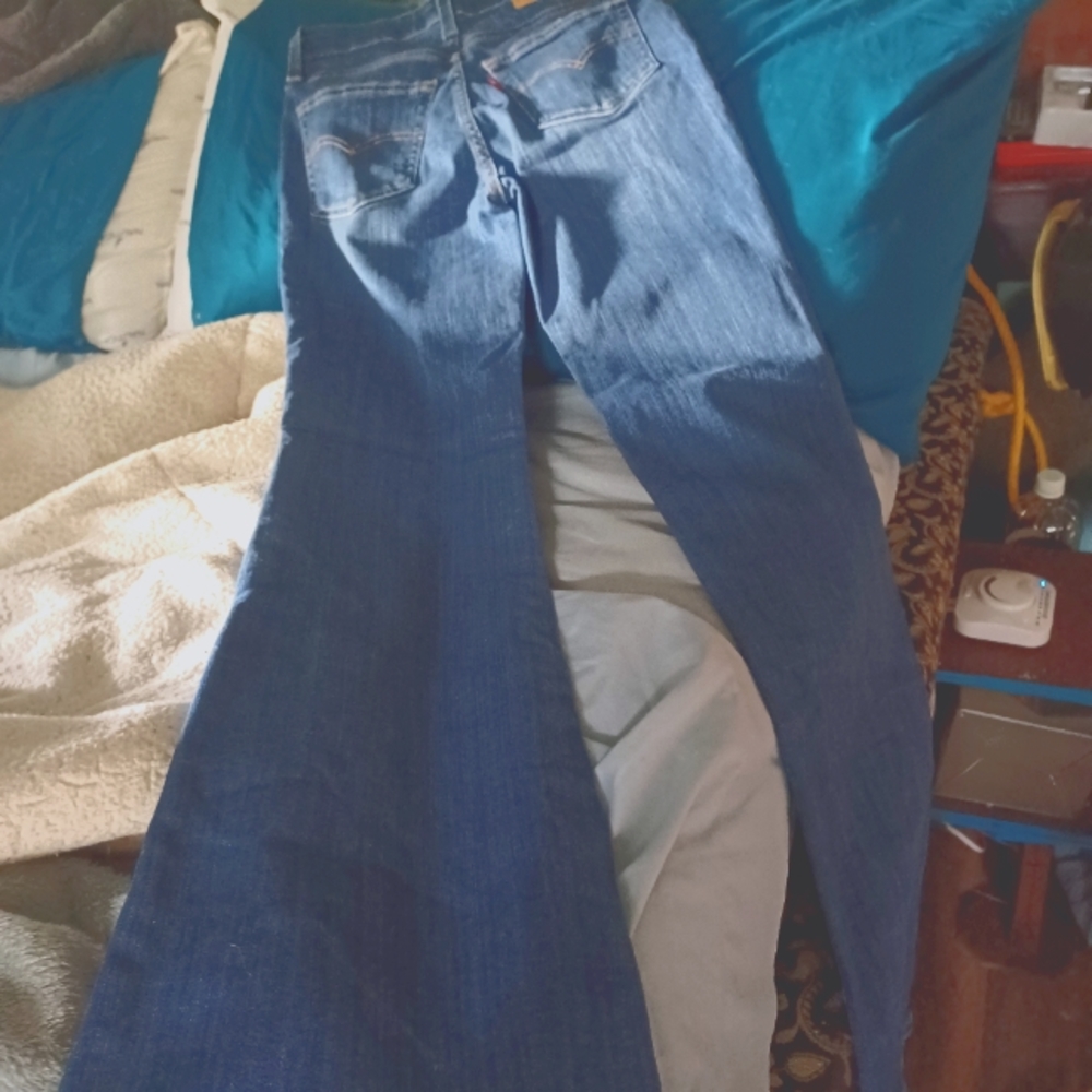 Light blue women's  Levi's jeans